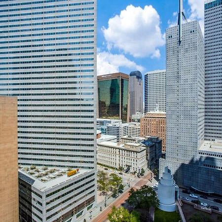 26Th Fl Bold Cozysuites With Pool, Gym Dallas Luaran gambar