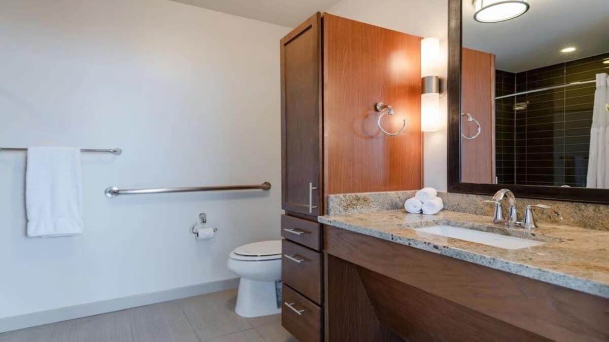 26Th Fl Bold Cozysuites With Pool, Gym Dallas Luaran gambar