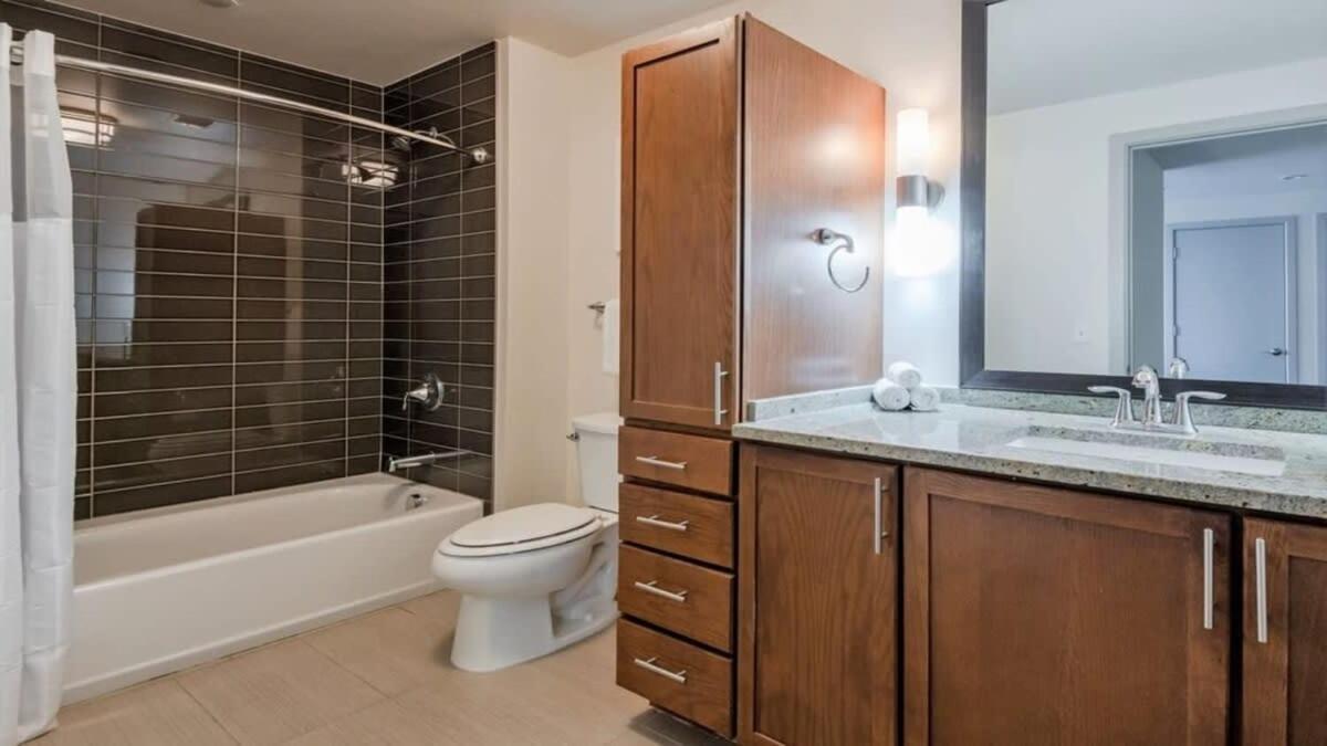 26Th Fl Bold Cozysuites With Pool, Gym Dallas Luaran gambar