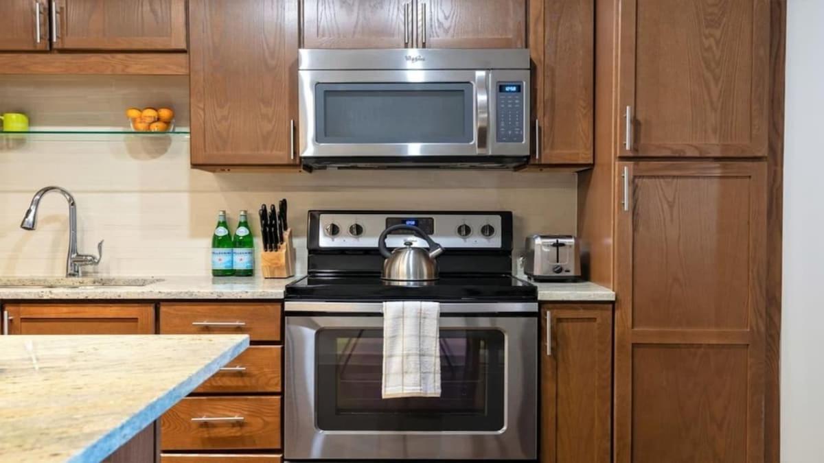 26Th Fl Bold Cozysuites With Pool, Gym Dallas Luaran gambar