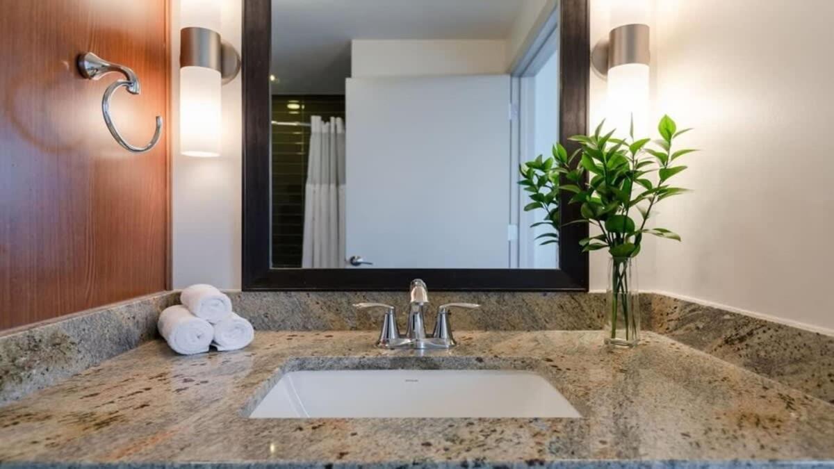 26Th Fl Bold Cozysuites With Pool, Gym Dallas Luaran gambar