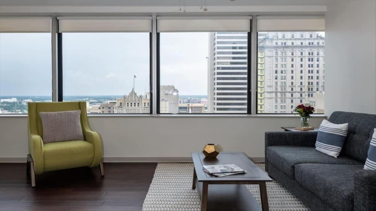 26Th Fl Bold Cozysuites With Pool, Gym Dallas Luaran gambar